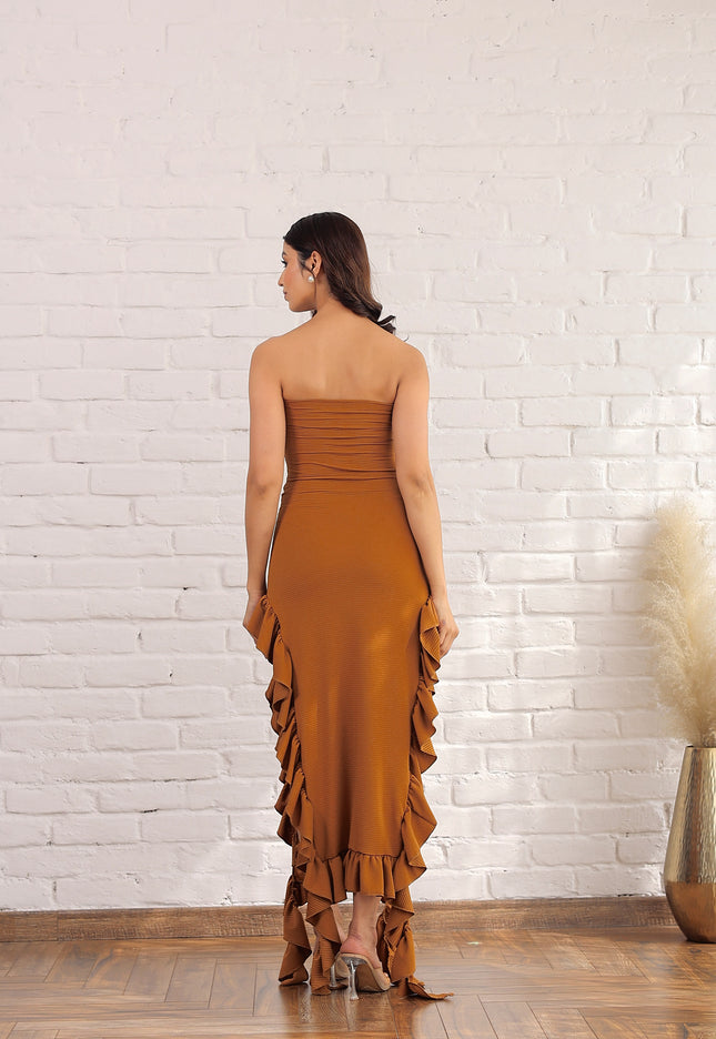 Frill ribbed dress and cape