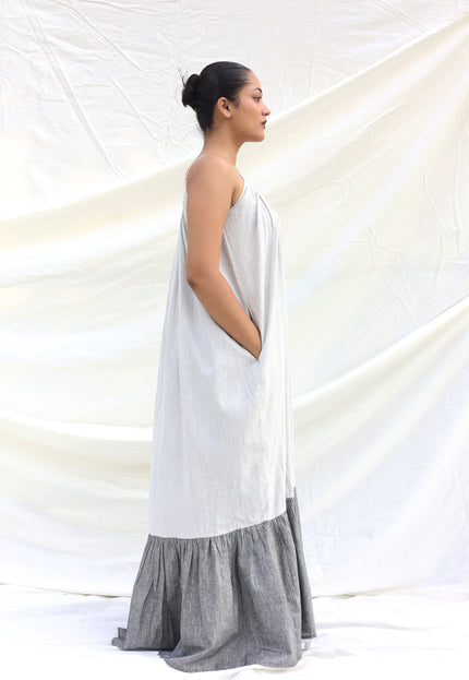 Long contrast gathered dress
