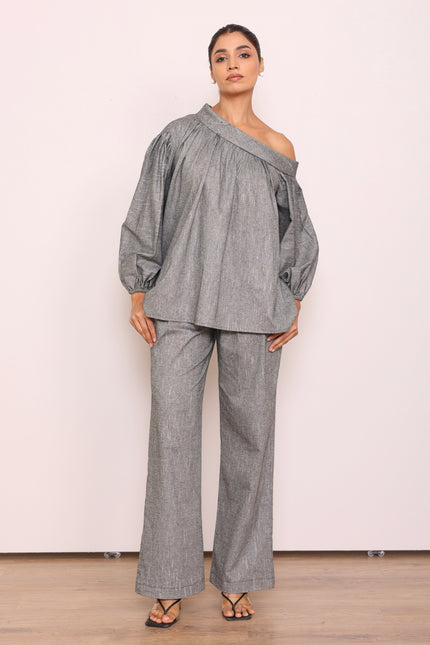 Tailored pants + Drop shoulder top