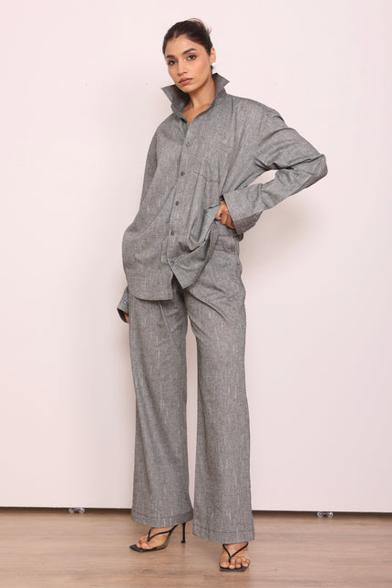 High waist pants + Oversized shirt