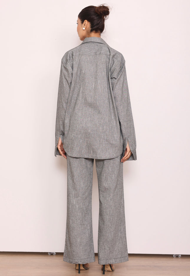High waist pants + Oversized shirt