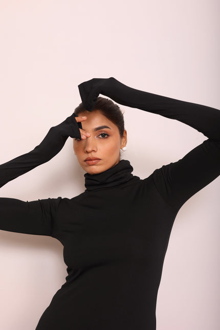 Long sleeves high-neck body con dress