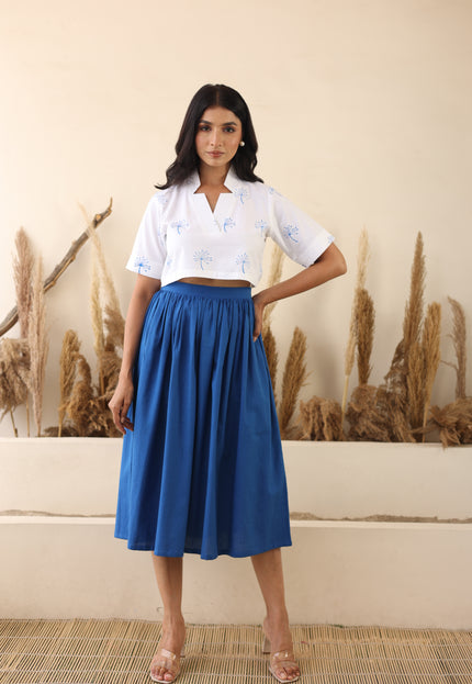 Midi skirt and star neck crop top