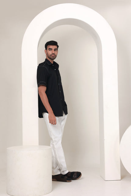 Regular fit solid cotton black shirt