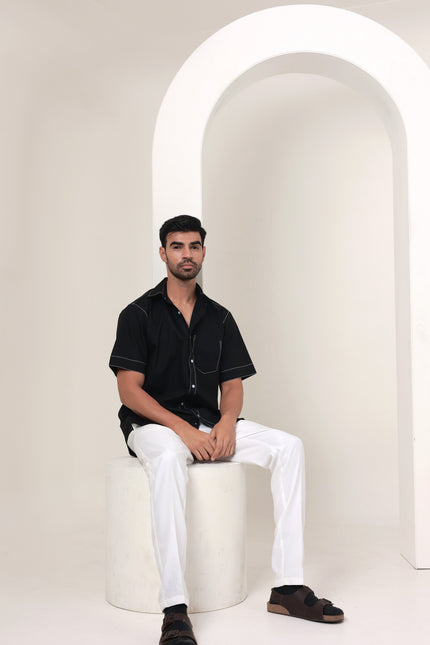 Regular fit solid cotton black shirt