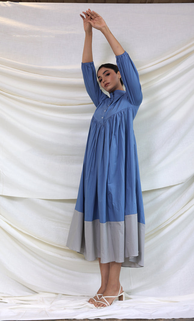 Contrast gathered midi dress