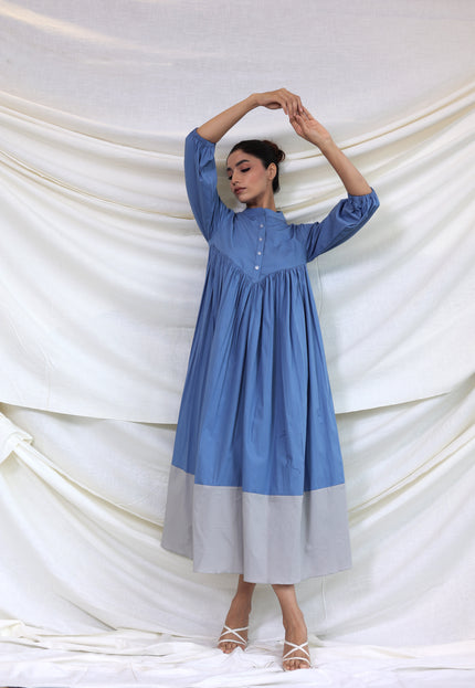 Contrast gathered midi dress
