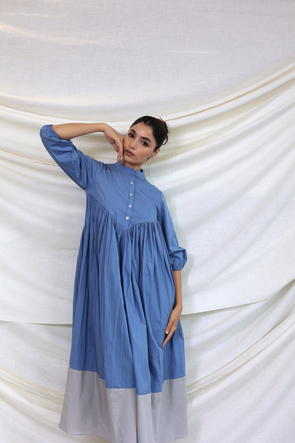 Contrast gathered midi dress
