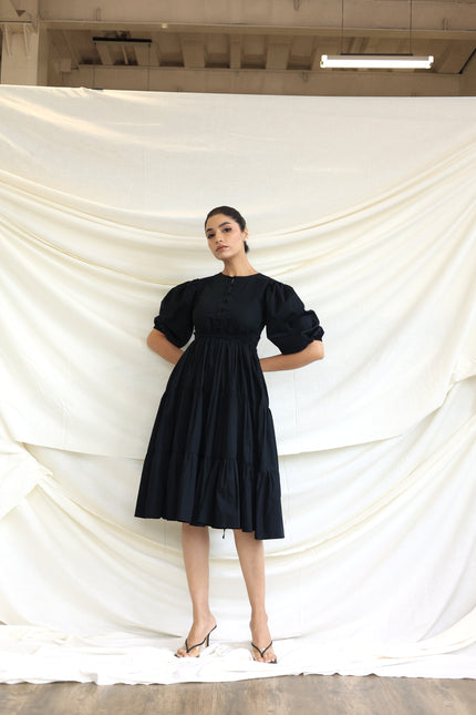 Black round neck tiered midi dress