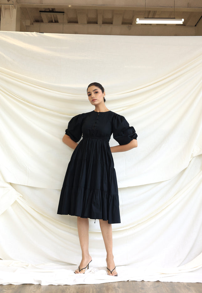 Black round neck tiered midi dress