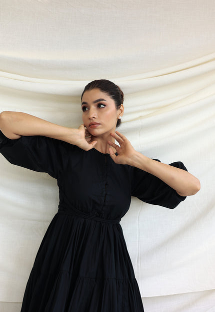 Black round neck tiered midi dress