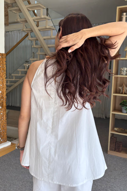 White wooden bead top