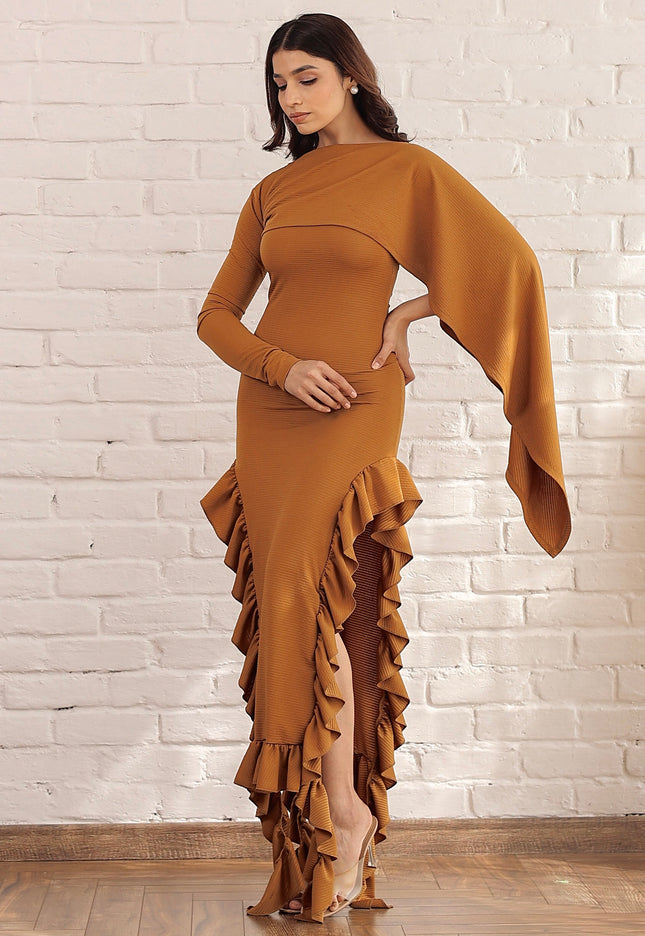 Frill ribbed dress and cape