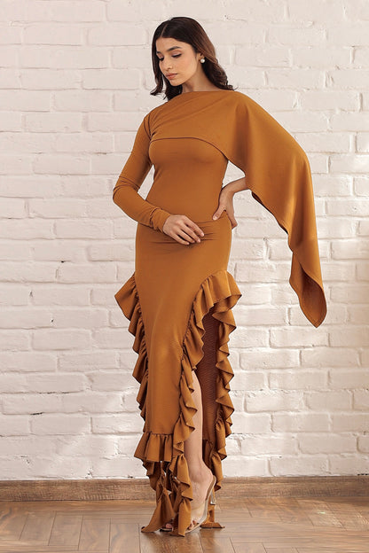 Frill ribbed dress and cape
